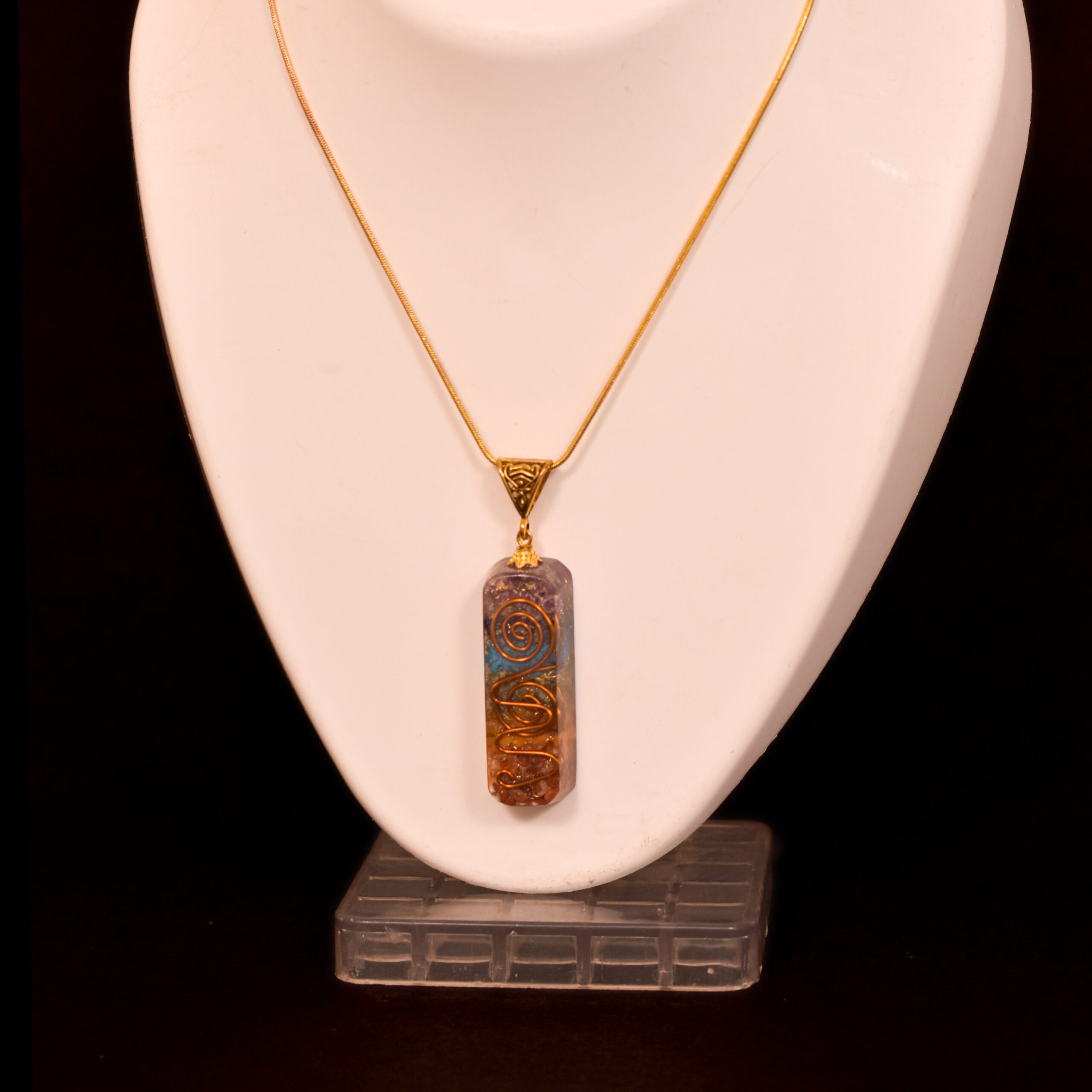 KACHVI Crystal Set |7 Chakra orgone pendant with chain